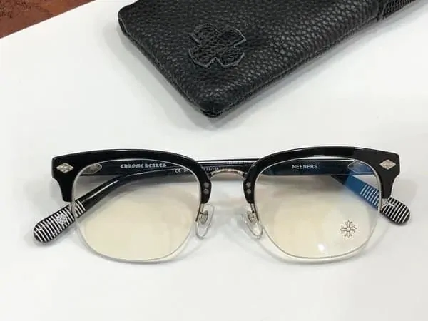 Glasses and sunglasses example product photo